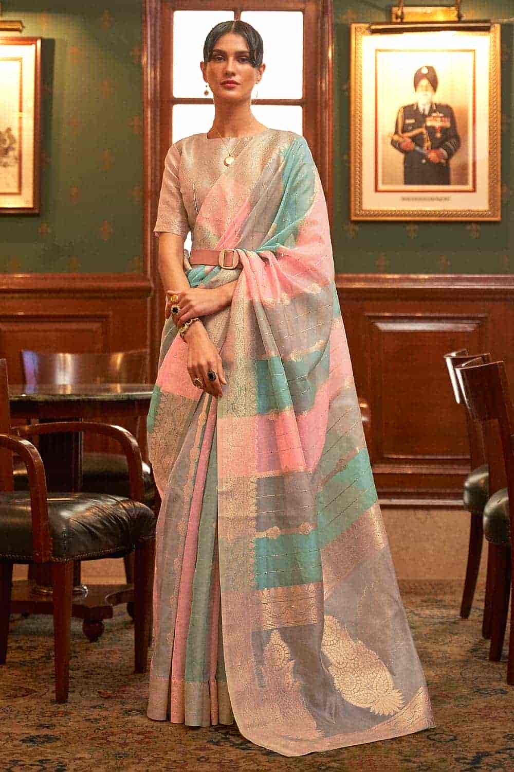 What are Some Trending Indian Outfits for Guests attending Summer Wedding