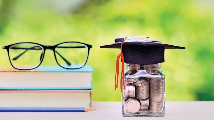 What are the benefits of an education loan? - letsdiskuss