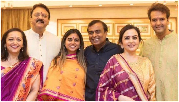 Unnecessary And Hilarious Display Of Wealth, Power And Influence By These Bollywood Celebrities And Now Ambani