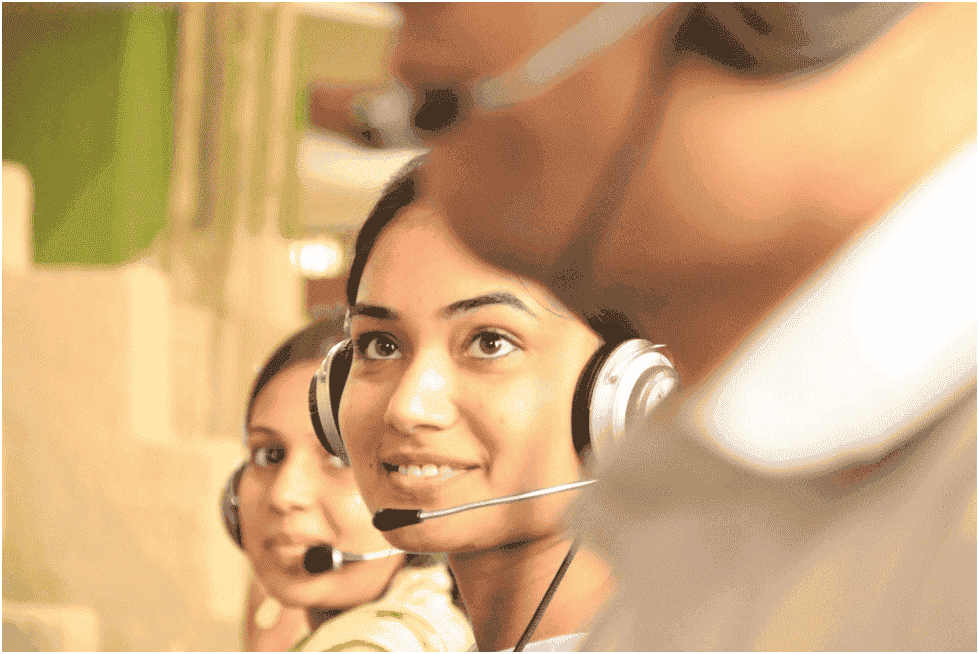 Running an Efficient Call Center: From Using Contact Center Software to Daily Pay Apps