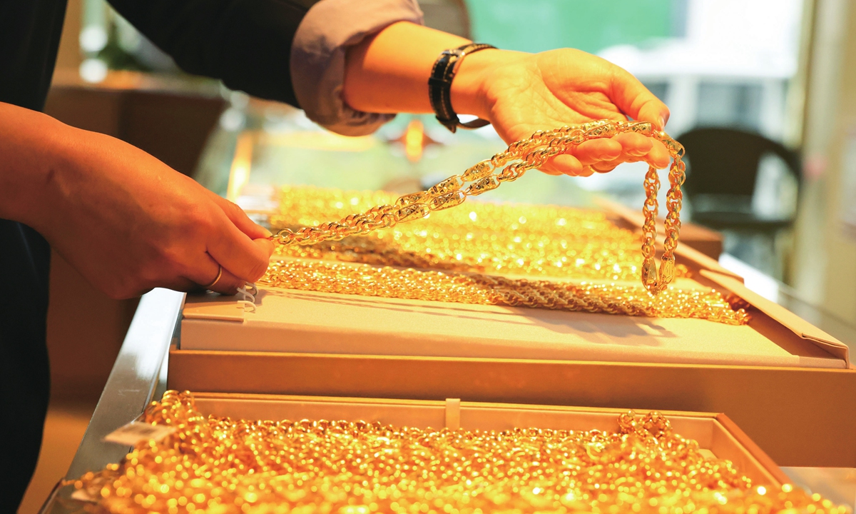 How China's Interest Rate Cut Affects Gold Prices Globally?