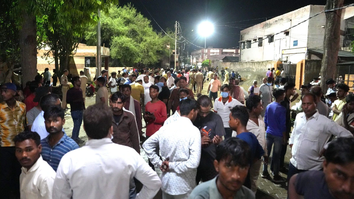 हाथरस बलात्कार मामले में कौन जिम्मेदार है, योगी सरकार है या यह कोई साजिश है?