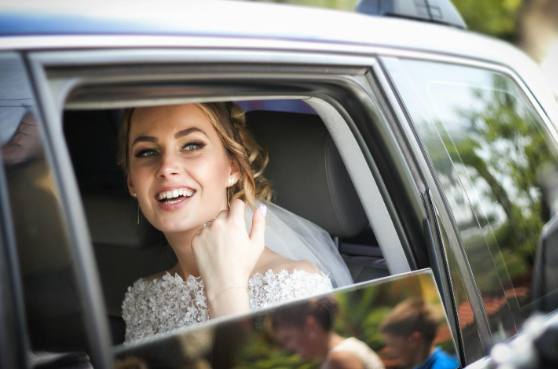 Should your mom be your maid of honor?